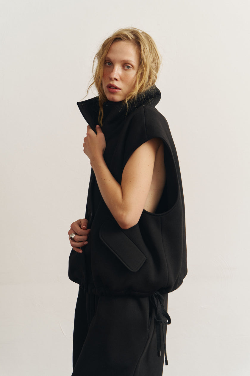 Жилет оверсайз чорний