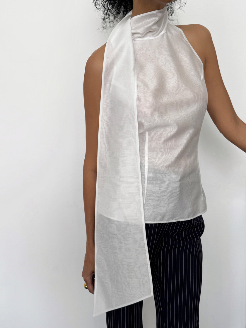 Топ зі шлейфом