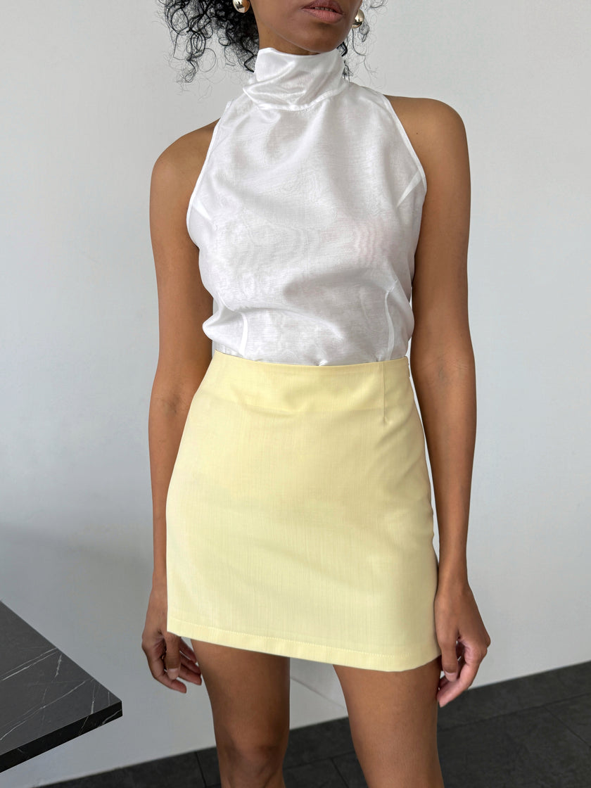 Топ зі шлейфом